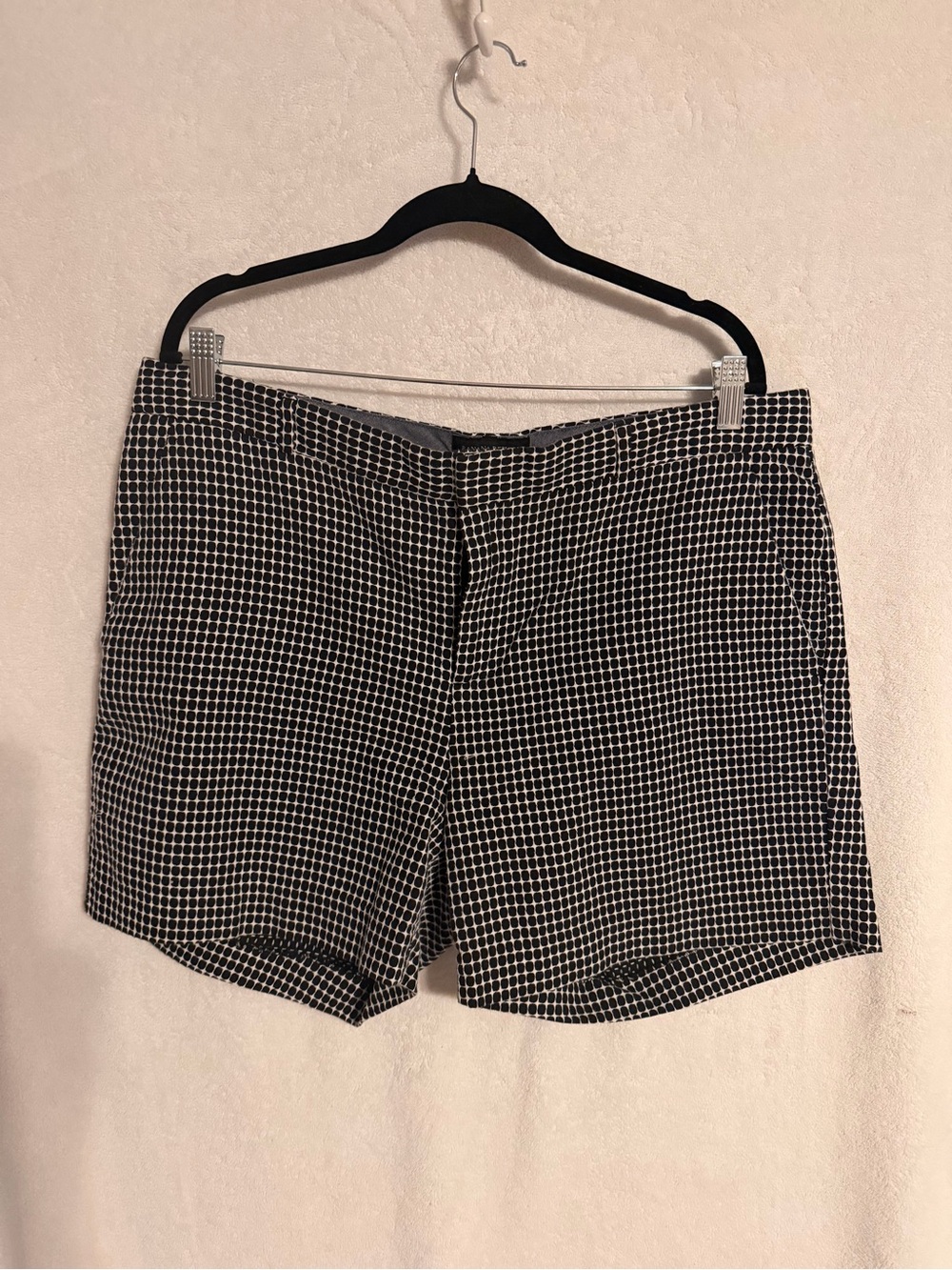 Banana Republic Women’s Printed Tailored Shorts Size 14 Black & White Geometric
